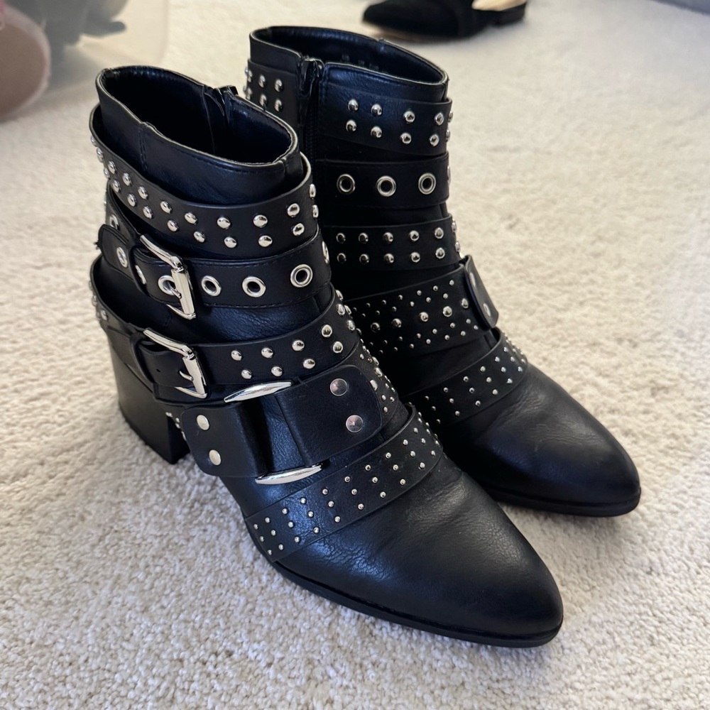Fergalicious Isolation Booties - Picture 5 of 7